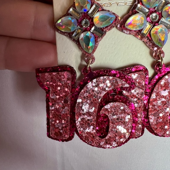 ITS Sense Hot Pink Sixteen Dangle Earrings NWT - Picture 5 of 6